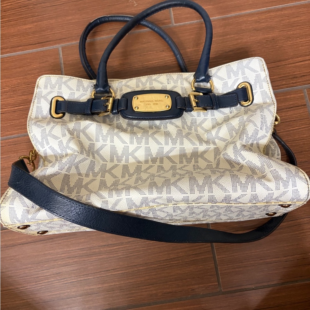Michael Kors Navy and Cream Shoulder Bag